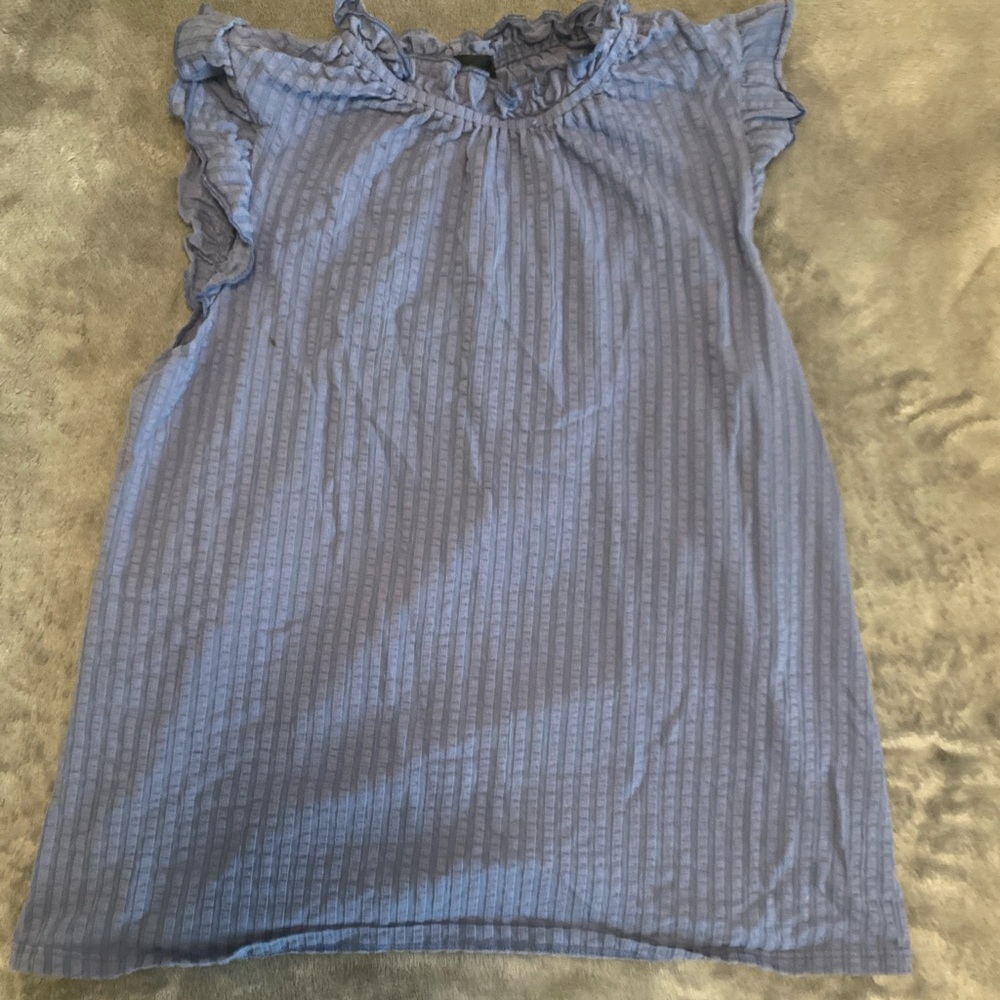 Light purple sleeveless blouse. Only worn once. Price negotiable